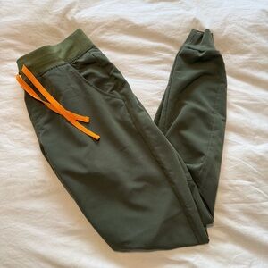 FIGS MOSS GREEN ZAMORA TALL JOGGER SCRUB BOTTOMS